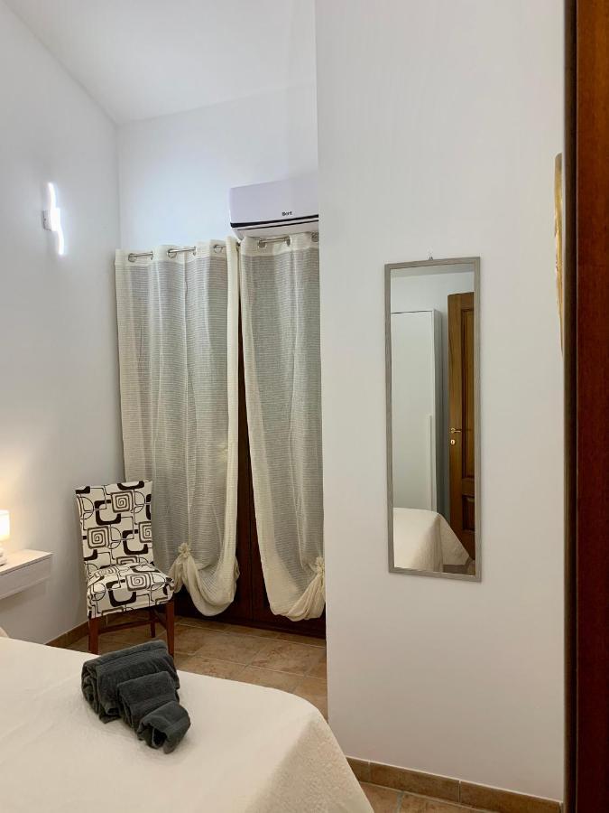 Casa Vacanza V&G Domus De Maria Zewnętrze zdjęcie